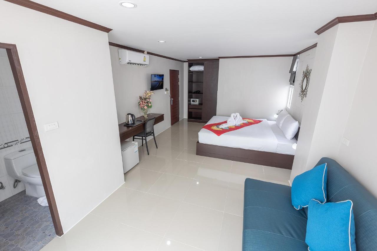 Hotel The Chic Patong Exterior foto
