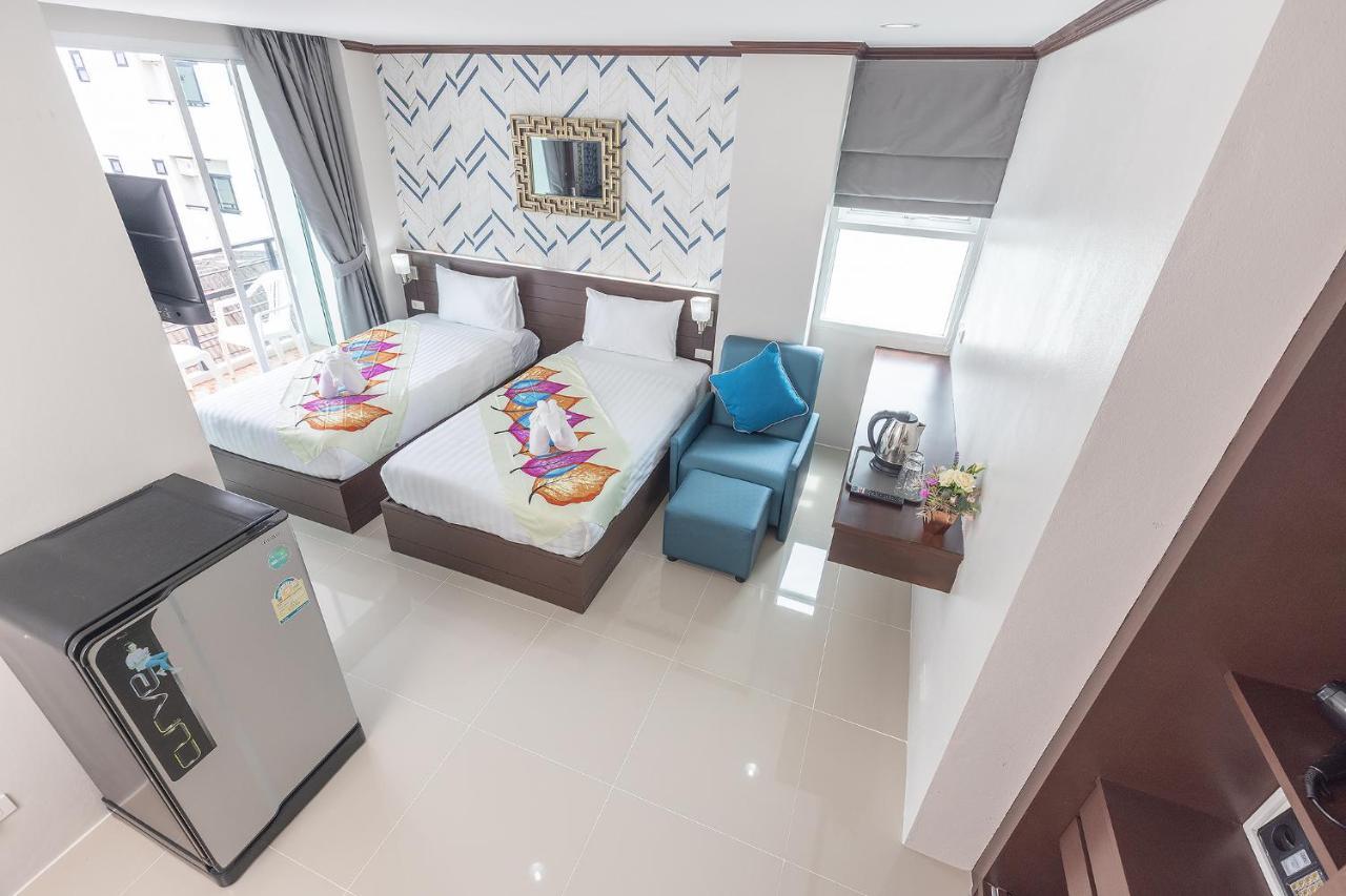 Hotel The Chic Patong Exterior foto