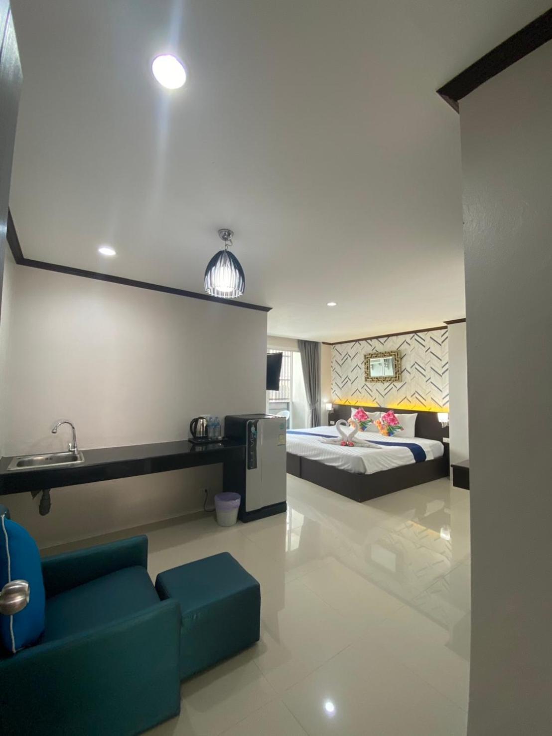 Hotel The Chic Patong Habitación foto